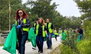 Doğa İçin Adımlar: Bornova’nın Çevre Temizliğiyle Yarına Umut Taşıyan Büyük Katılımı
