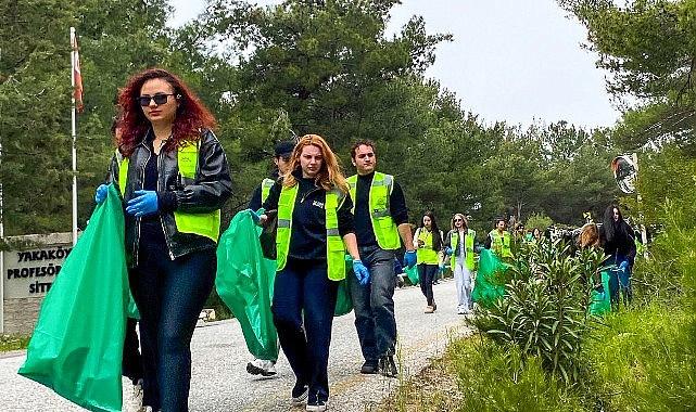 Doğa İçin Adımlar: Bornova’nın Çevre Temizliğiyle Yarına Umut Taşıyan Büyük Katılımı
