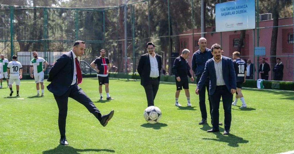 Dostluk ve Dayanışmanın Sahada Buluştuğu Büyük Turnuva: 17 Müdürlük Tek Yürek