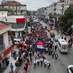 Geleceğin Işığı: 23 Nisan’da Buca’da Umutla Yol Alan Çocuklar ve Şenlik Dalgaları