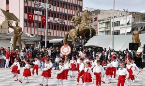 Geleceğin Işığı: 23 Nisan’ın Her Adımında Milletin Umudu Yeniden Doğuyor