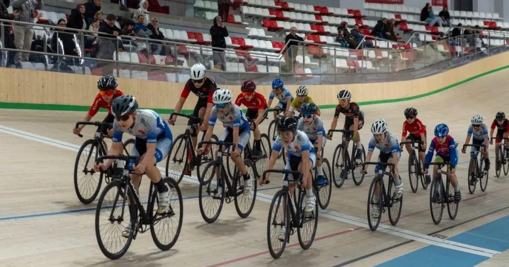 Geleceğin Pist Yıldızlarını Keşfet: 2026 Puanlı Pist Bisikleti Kupası Başlıyor