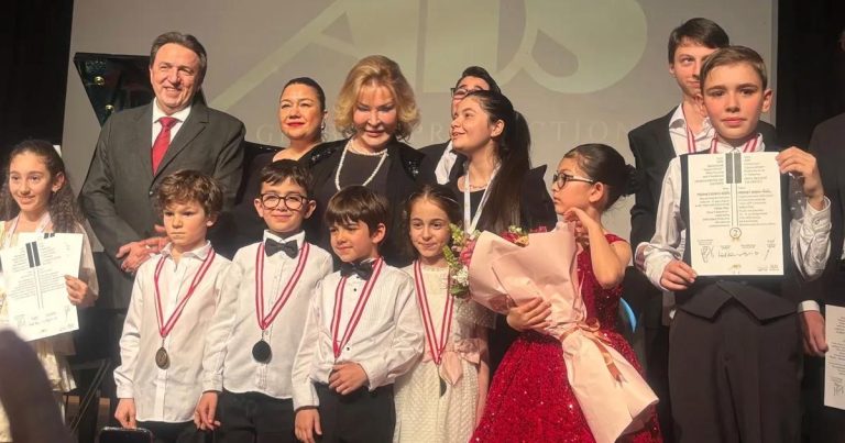 Geleceğin Virtüözleri İzmir’de Doğdu: 2026 ADS Piyano Festivali ve Yarışması