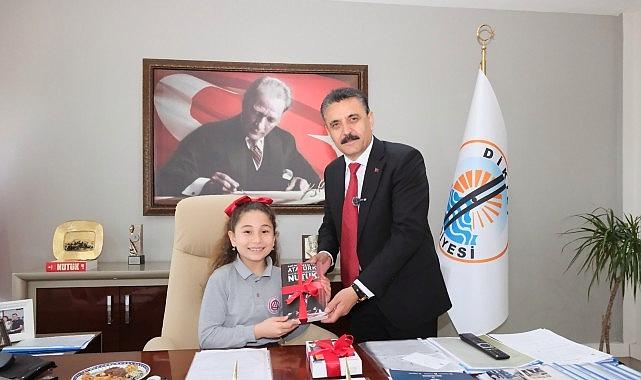 Gökkuşağı Şehre Dokunan 23 Nisan: Cumhuriyet Çocuklarının Işığıyla Dikili’nin Coşkusu