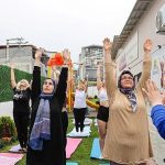Güçlü Kadınlar İçin Duruşu ve Dayanışmayı Keşfet: Gülşah Durbay Kadın Danışma Merkezi’nde Yoga Deneyimi
