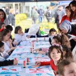 Gülen Çocuklar ve Renkli Şenlik: İzmir Karabağlar’da 23 Nisan Coşkusu