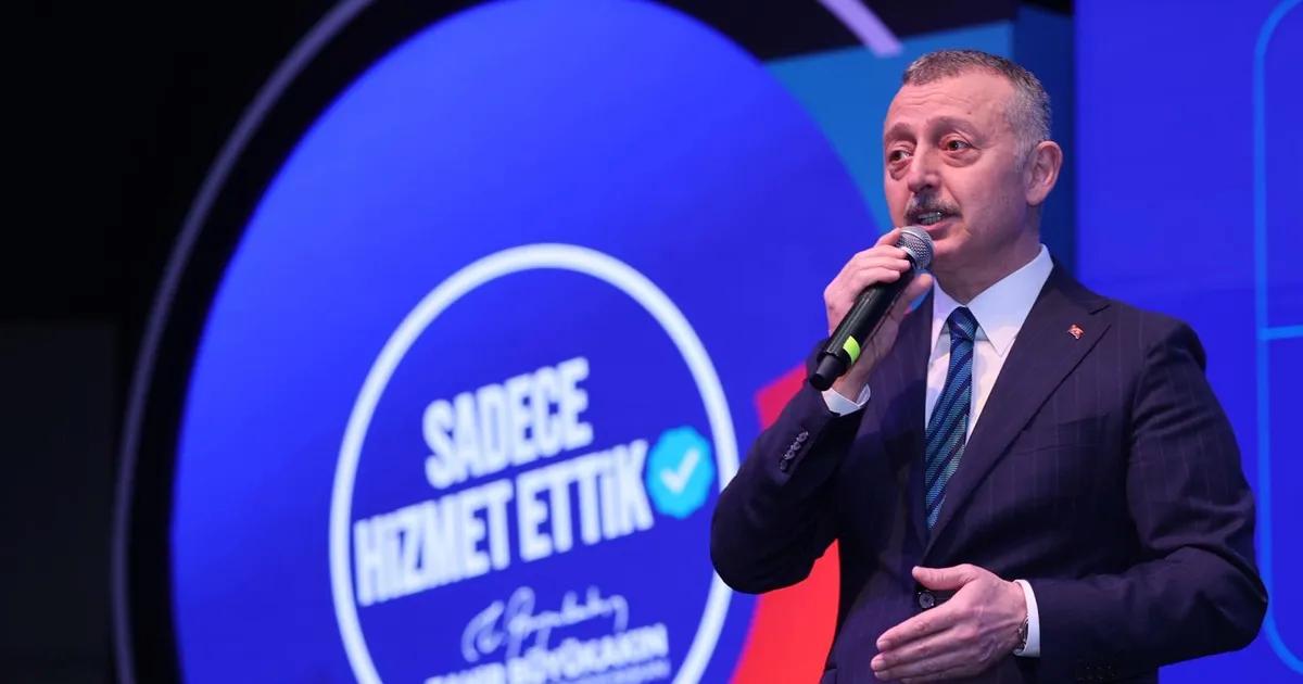 Hasanağa Bahçesi’nde Bahar Coşkusu: Tugay, Çocukların Mutluluğunu Paylaştı ve Esnafla Buluştu