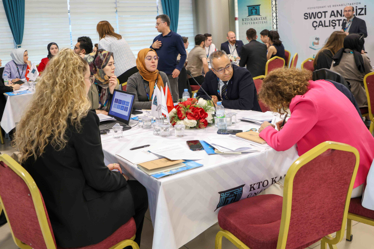 I. Fizyoterapi ve Rehabilitasyon SWOT Analizi Çalıştayı: Güçlü Yönler ve Geleceğe Yönelik Stratejiler