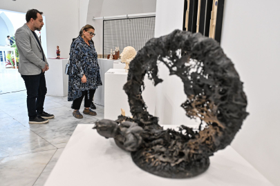 Işığın Seramiğe Dokunan Karanlığı Aydınlatan Koruyamadıklarımız: Topraktan Umuda Uzanan Bir Sergi Serüveni