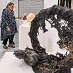 Işığın Seramiğe Dokunan Karanlığı Aydınlatan Koruyamadıklarımız: Topraktan Umuda Uzanan Bir Sergi Serüveni