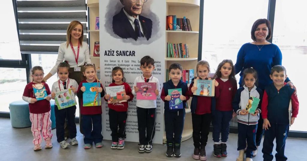 İzmir Aliağa’da Kütüphane Haftası coşkusu: Öğrenciler yeni deneyimlerle kitaplarla buluştu