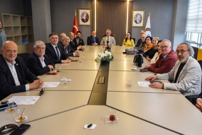 İzmir Demokrasi Üniversitesi’nde Uzundere Vizyonu ve Yapay Zeka Yolculuğu: Eğitimde Yeni Dönem Başlıyor