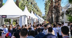 İzmir Kitap Fuarı’nda Öğrenciler ve Öğretmenler Enerji Dolu Anlar Yaşadı