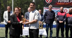 İzmir Şehit İtfaiyeciler İçin Düzenlenen Geleneksel Futbol Turnuvası Şampiyonu Belirlendi
