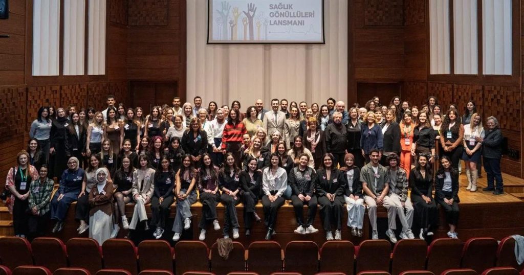 İzmir Tek Sağlık Çerçevesinde Sağlık Gönüllülüğü Projesiyle Topluma Yaygın Sağlık Okuryazarlığı