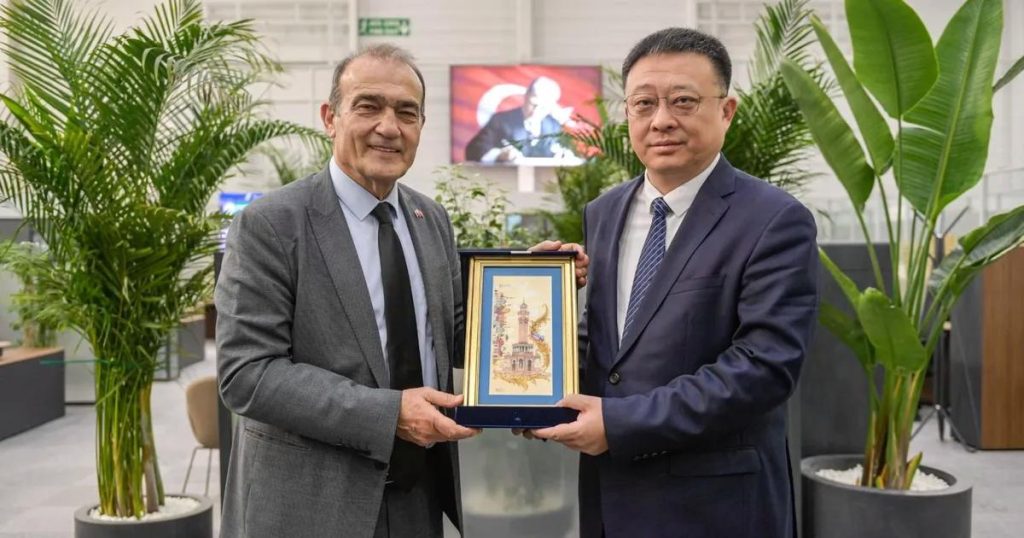 İzmir ve Qingdao, Körfez Ekonomi Şeklini Birlikte Şekillendirecek: Siyaset ve Sanayide İş Birliğinin Yeni Rotası