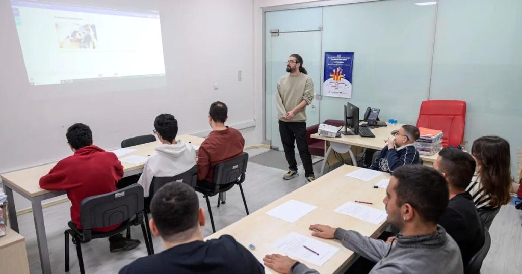 İzmir’de Engelliler İçin İş Hayatına Üçüncü Grup Desteği: İŞ-İN Programı ile Umuda Yolculuk
