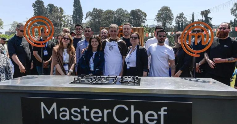 İzmir’de Şeflerle Buluşan Başkan Tugay, MasterChef Şeflerinin Rotası’nda Lezzet Dolu Anlar Yaşattı