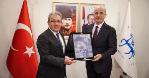 İzmir’de Üniversite-Sanayi İşbirliğiyle Pratik Eğitim Yolunda Yeni Adım: EBSO-YÖK Protokolü