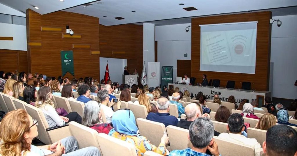 İzmir’de Yeşilay ile Sağlıklı Yaşama Yönelik Yeni Adım: Öğrencilere Beceri Odaklı Destek Programı
