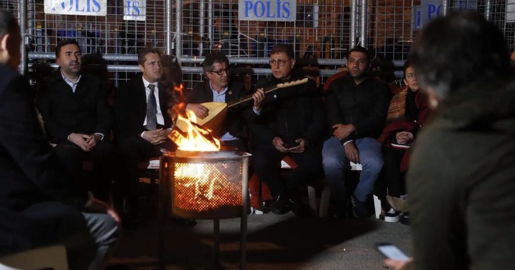 İzmir’in Direnişi: Meslek Fabrikası İçin Büyük Toplumsal Dayanışma ve Hukuk Mücadelesi