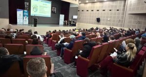 İzmir’in Güvenlik Odaklı Eğitim Yolculuğu: İş Sağlığı ve Güvenli Çalışma Kültürünü Kurumsal Zirveye Taşıyan Liderlik ve Uygulama