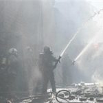 İzmir’in Kalbi Türkiye’yi Korkutan Yangın: Bozkurt Mahallesi’nde İtfaiye Mücadelesi ve Soğutma Çabaları