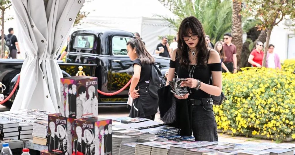 İzmir’in Kültür Ritmi: İZKİTAP ve Klasik Otomobillerle Dolu Bir Gün