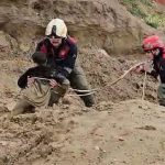 İzmir’in Torbalı kırsalında balçığa saplanan çocuklar için kahraman kurtarma: İtfaiye ekipleri zor anlarda dayanışmayı gösterdi