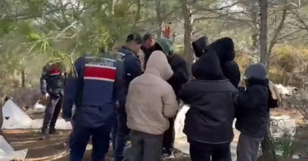 JİHA Operasyonlarıyla Çarpıcı Başarı: 64 Araç ve 12 Bot Ele Geçirildi, 132 Göçmen Kaçakçılığı Organizatörü Yakalandı