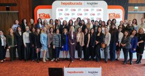 Kadın Girişimciler İçin Yeni Nesil Mentorluk Yolculuğu: Yol Arkadaşın Burada ile Başarının Kapılarını Aralayan 6 Ay