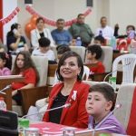 Karabağlar’da Çocuk Meclisi: 58 Mahallenin Söz Hakkı Sahnesiyle 100 Öğrenci Belediye Makamında