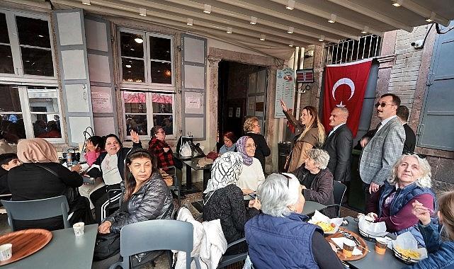 Kemeraltı’nı Geçit Töreni: Nilüfer Çınarlı Mutlu’nun Esnaf ve Şehrin Ritmiyle Dolu Sözü