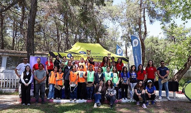 Kız Çocuklarıyla Floor Curling’de Büyüyen Özgüven ve Birliktelik