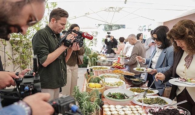 Köklerden Dünyaya Yolculuk: Alaçatı Ot Festivali’nde Lezzetin Küresel İzleri