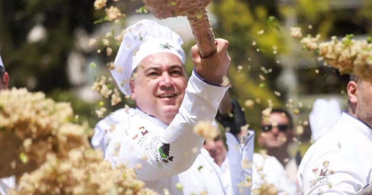 Manisa Mesir Macunu Festivali’nde Dev Tencerede Bahar Pilavı Şovu ve Gurur Dolu Anlar