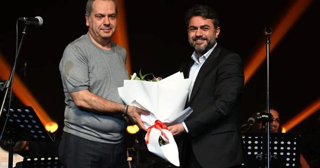 Manisa’da Rockstar Performans: Hilmi Yarayıcıyla Unutulmaz Bir Gece