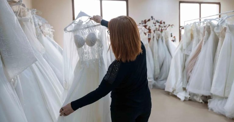 Mutluluğa Atılan Adım: Gelinlikler Bağışla Ücretsiz Sahiplerini Buluyor