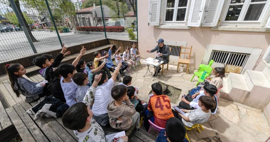 Okul Gibi Bir Deneyim: Işılay Saygın Çocuk Kütüphanesi İzmir’de Hayata Geçirilen Çocuk Dostu Projelerle Parlıyor
