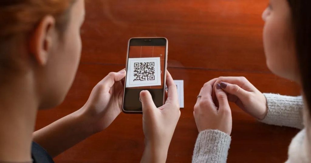 Sahte QR Kodlar ve Kredi Kartı Çalıntıları: Sokakta Tehdit Neden Artıyor?