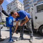 Şehrin Temizliği İçin Yeni Otobüs Durağı Çöp Kovaları Montajı Başladı: Şehrin Nabzı Duruşta Temizlendi