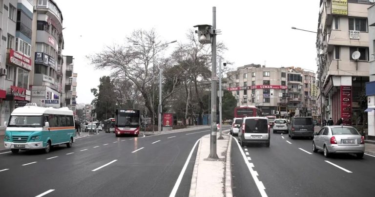 Şirinyer ve Uğur Mumcu’nda Yenilenen Yollar: Buca’da Altyapı Atağı