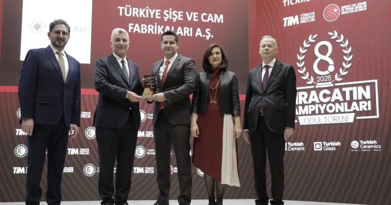 Şişecam Yüzde Yüz Başarı: İhracatta Öncü Tören ve Uluslararası Güç Dengesi