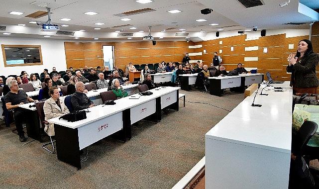 Toprağın Gücü: Bornova’da Ücretsiz Toprak Analiziyle Verimli ve Uygun Maliyetli Tarımsal Üretim Yolculuğu