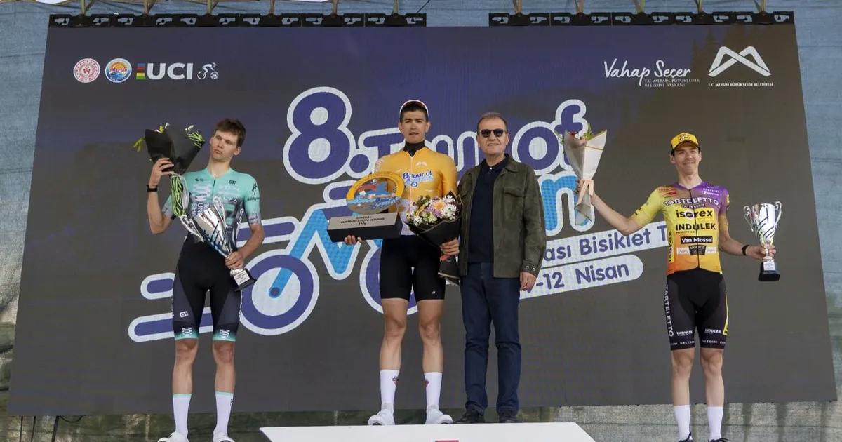 Tour of Mersin’de Final Coşkusu ve Ödül Töreni: Yüzlerce Sporcu, Kupanın Parıltısında Buluştu