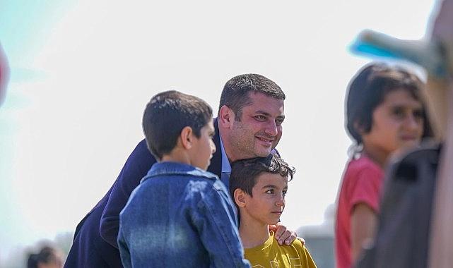 Uçurtmaların Gökyüzünde Buluşması: Minik Yüreklerin Umudu ve Büyük Tutkusu