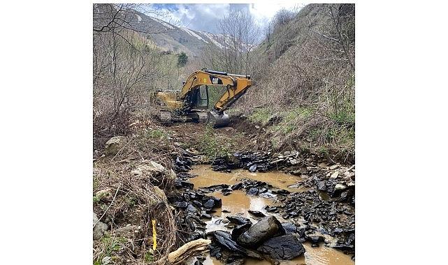 Yağışın Ardından Geçitlerde Güç: Ödemiş’te Heyelan ve Taşkını Önleyen Ekiplerin Günlük Mücadelesi