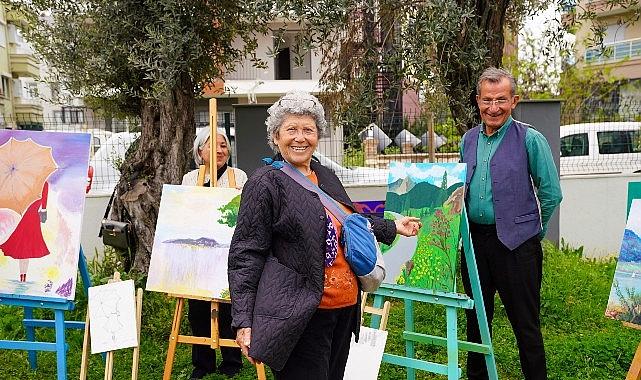 Yaşın Işığıyla Dolaşan Halkalar: Seferiçınar Yaş Alma Merkezi’nin Resimlerle Yükselen Yaşamı