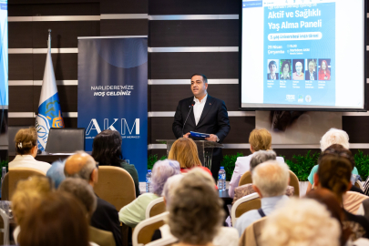 Yaşlıların Güçlü Katılımı İçin Yeni Adım: Narlıdere’de 3. Yaş Üniversitesi Protokolü İmzalandı ve Panel Gerçekleşti