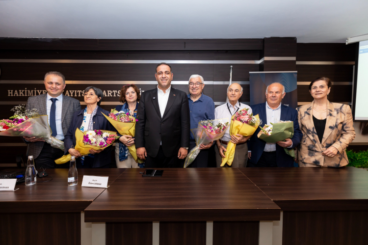 Yaşlıların Güçlü Katılımı İçin Yeni Adım: Narlıdere’de 3. Yaş Üniversitesi Protokolü İmzalandı ve Panel Gerçekleşti